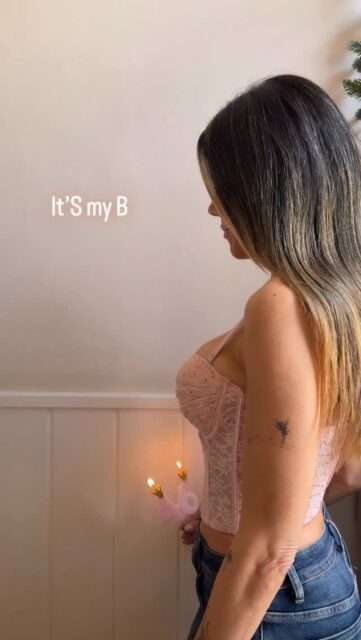 Hoy cumplo un año más!

Llena de amor y agradecimiento ✨ 

#lovelydaniela #happybdaytome #cumpleaños #celebrar #lavida