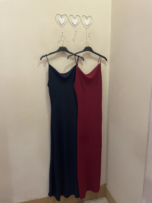 Vestido básico escote drapeado