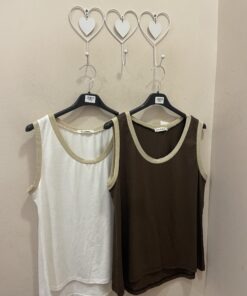 Camiseta cuello dorado