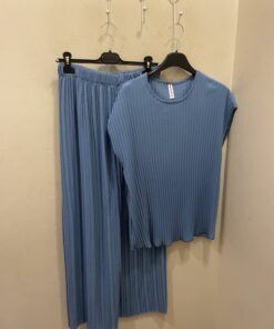 Conjunto plisado