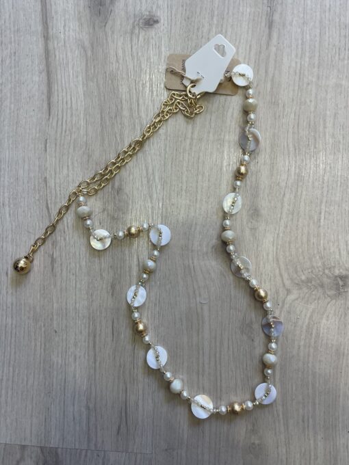 Collar o cinturón beige