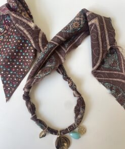 Collar pañuelo choco