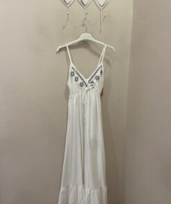 Vestido blanco bordado