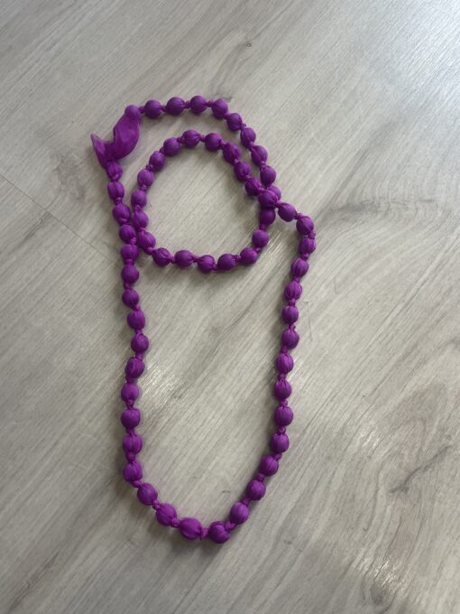 Collar bolas