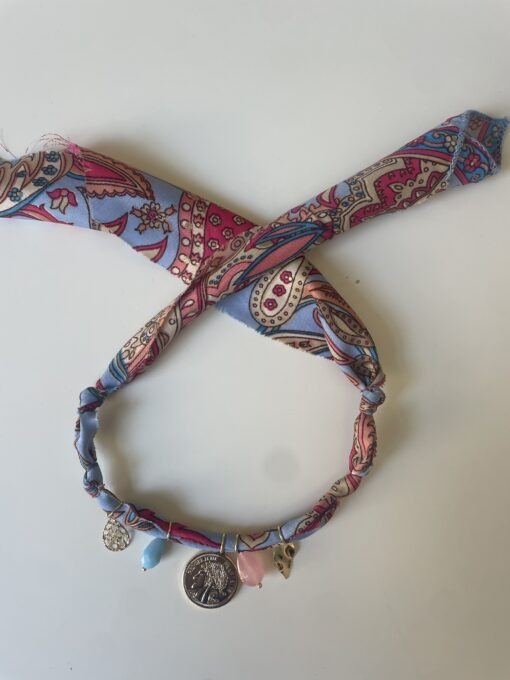 Collar pañuelo coral