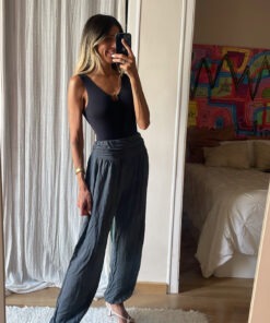 Pantalón bombacho gris