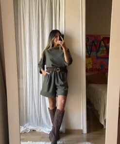 Conjunto andrea kaki