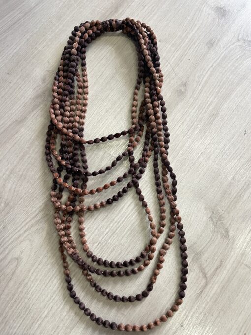 Maxi collar marrones