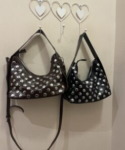 Bolso tachas