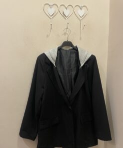 Blazer capucha negra