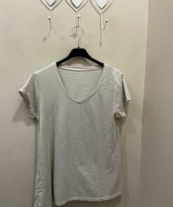 Camiseta pico beige