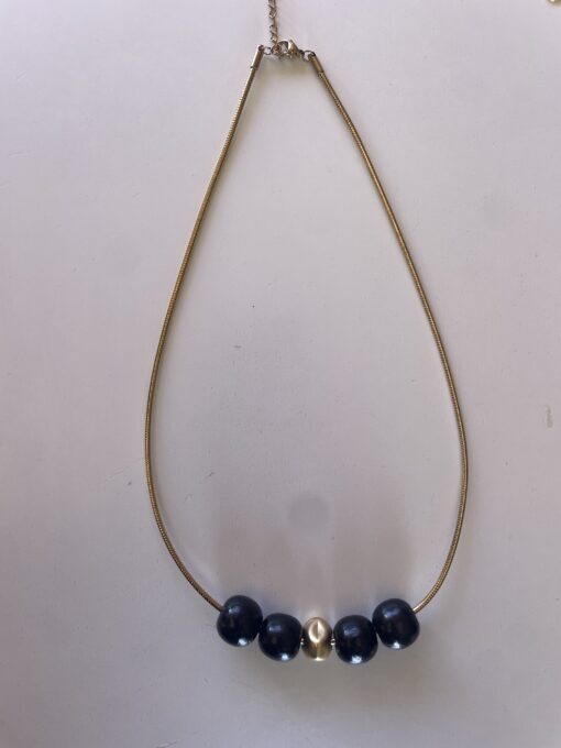 Collar bolas y oro