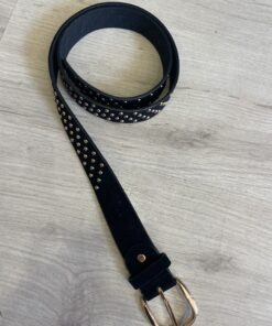 Cinturón negro tachas