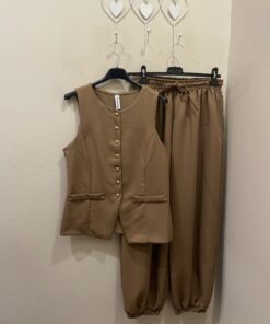 Conjunto chaleco y pantalón bombacho