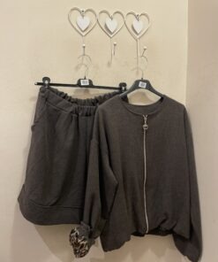 Conjunto andrea bomber y short