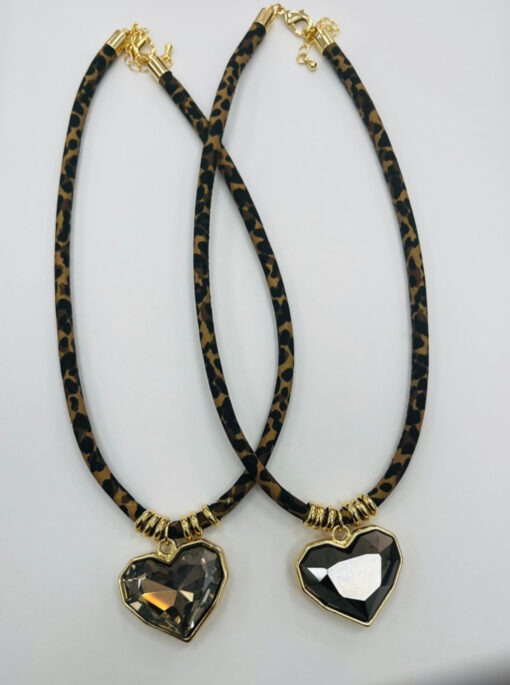 Collar animal corazón