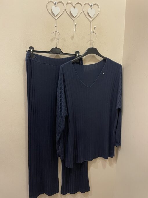 Conjunto camiseta y pantalón canalé - Imagen 2