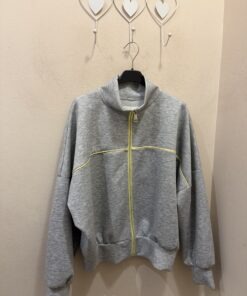 Chaqueta ribete amarillo