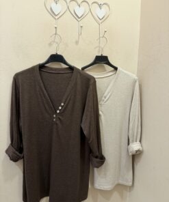 Camiseta pico botón