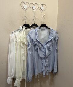 Camisa volantes con camiseta