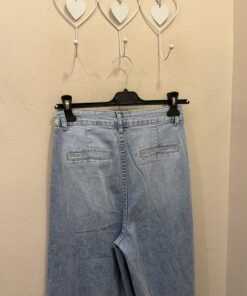 Alternative view of Pantalón denim pinzas