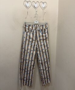 Pantalón raya y flor