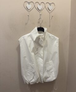 Alternative view of Chaleco camel y blanco