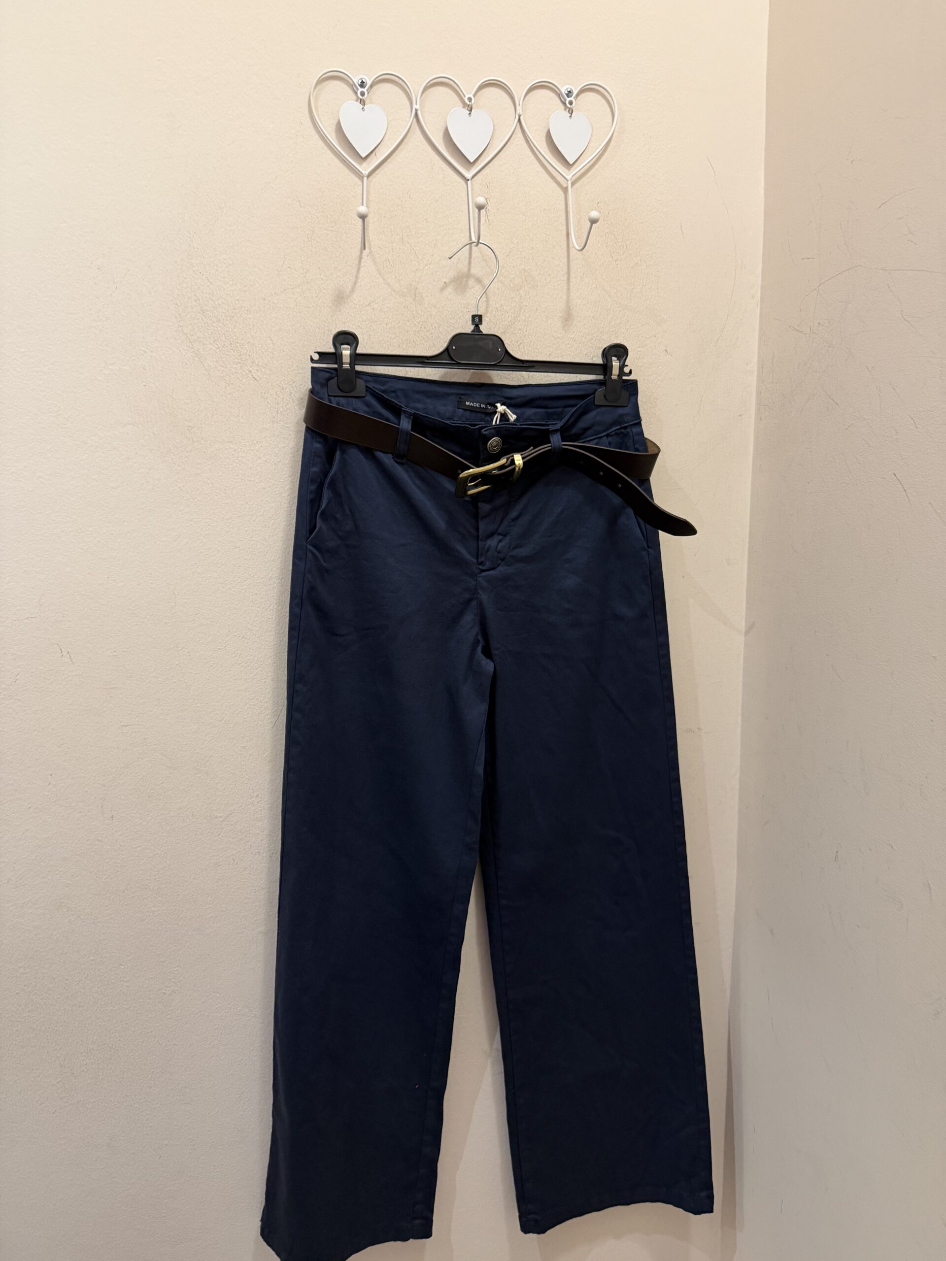 Pantalón recto marino cinturón