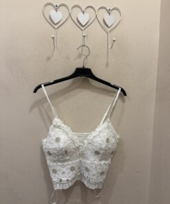 Top flor bordada