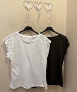 Camiseta tachuelas