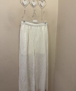Pantalón bordado