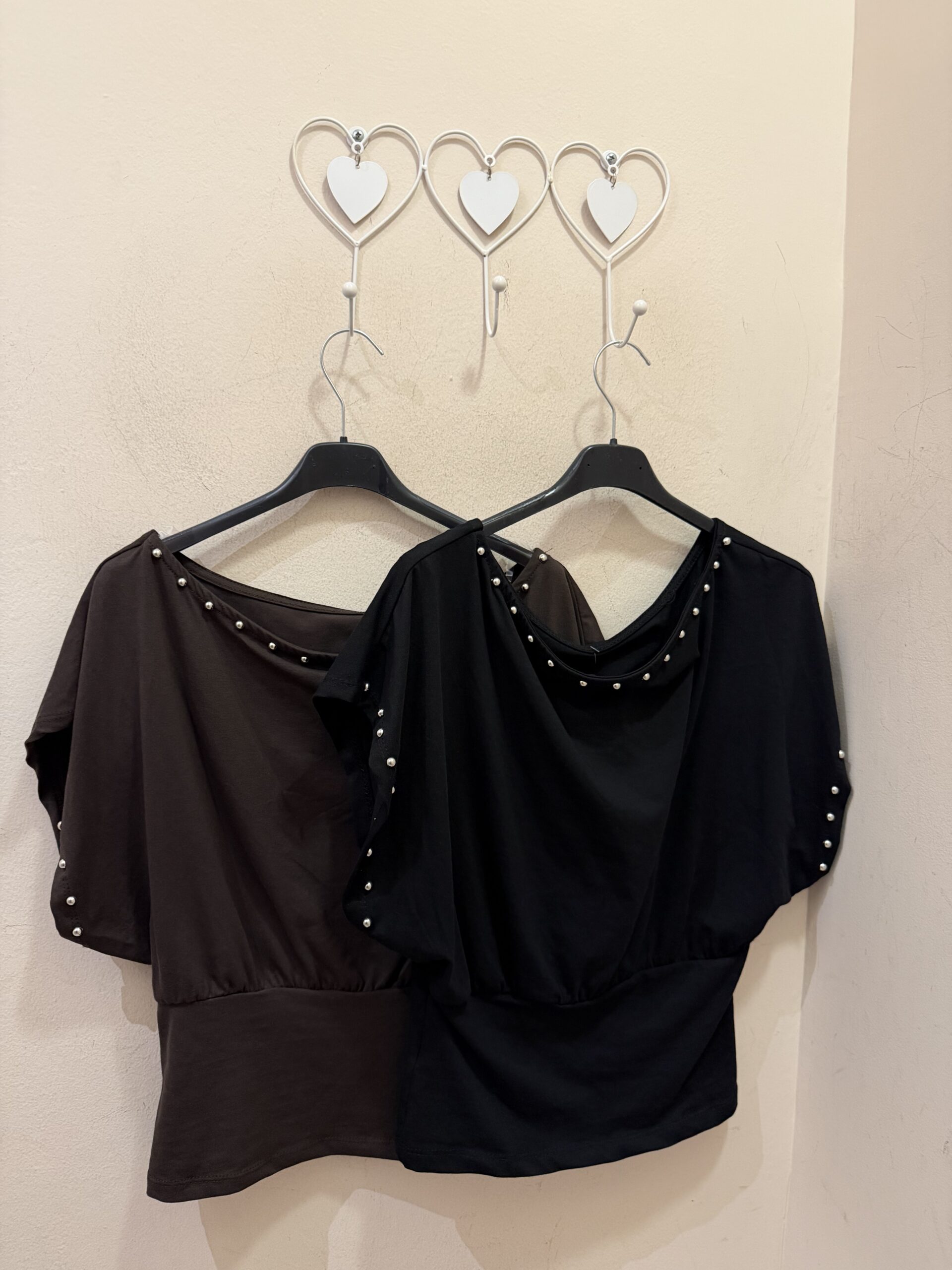 Camiseta algodón tachas