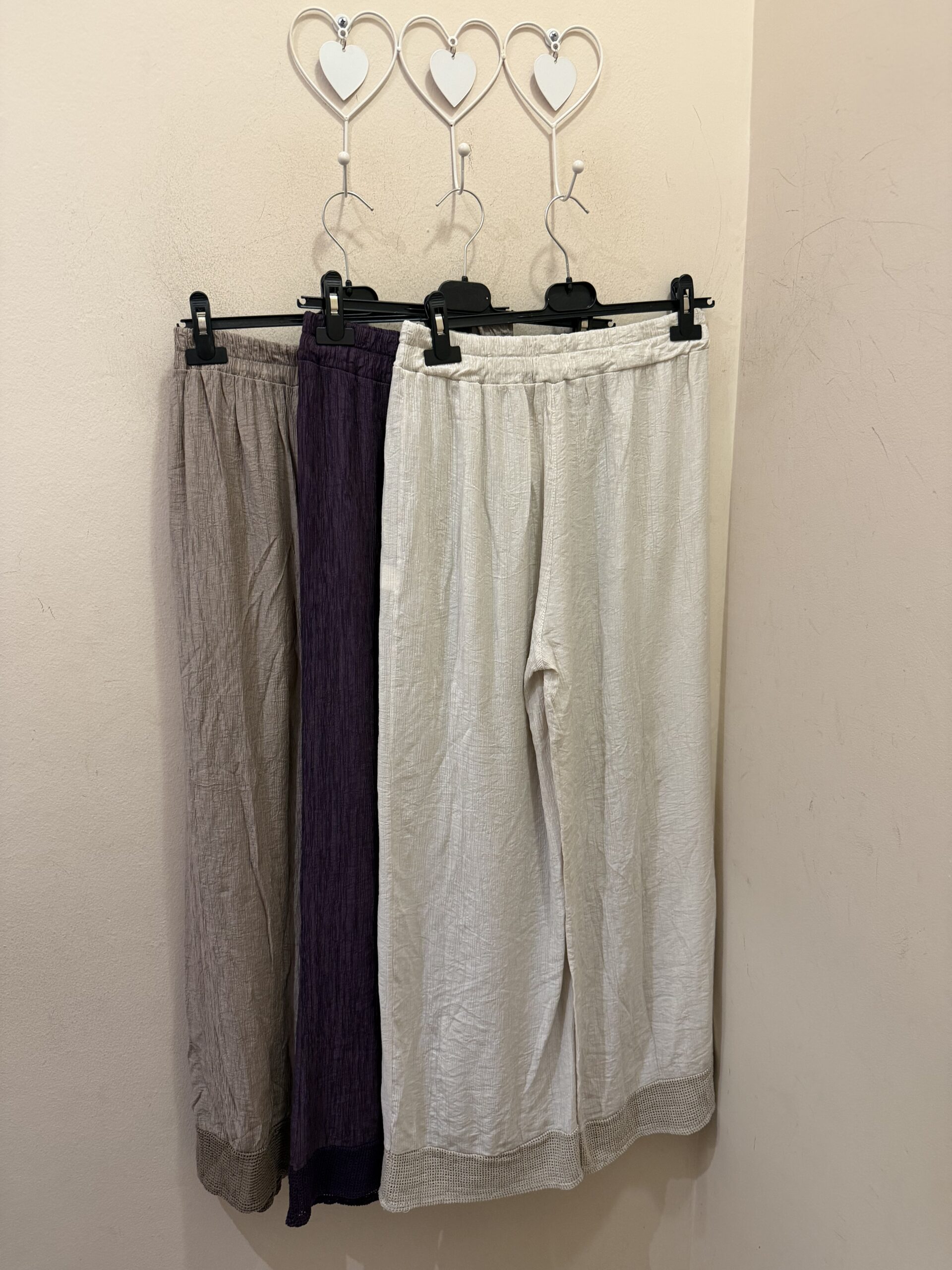 Pantalón bajo rejilla
