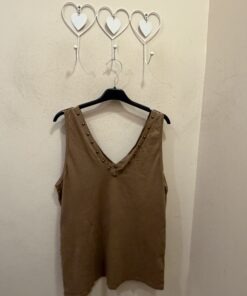 Alternative view of Camiseta doble escote tachas