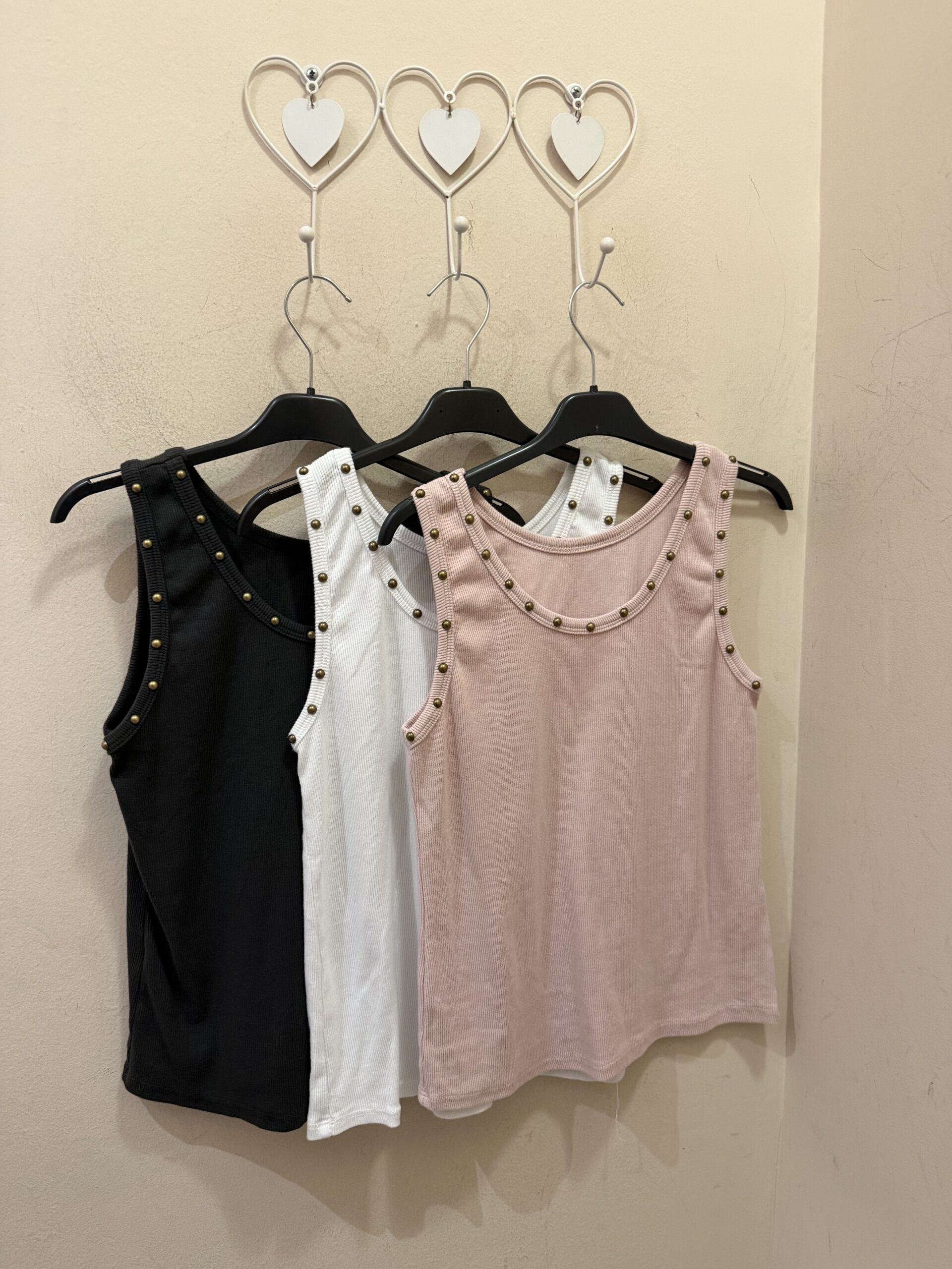 Camiseta canalé tachas