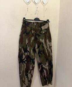 Pantalón asimétrico camuflaje