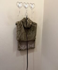 Cuello Teddy y cinturón